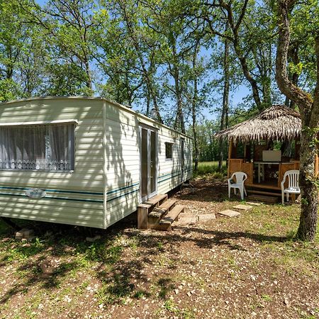 Camping Les Paillotes Payrac Экстерьер фото